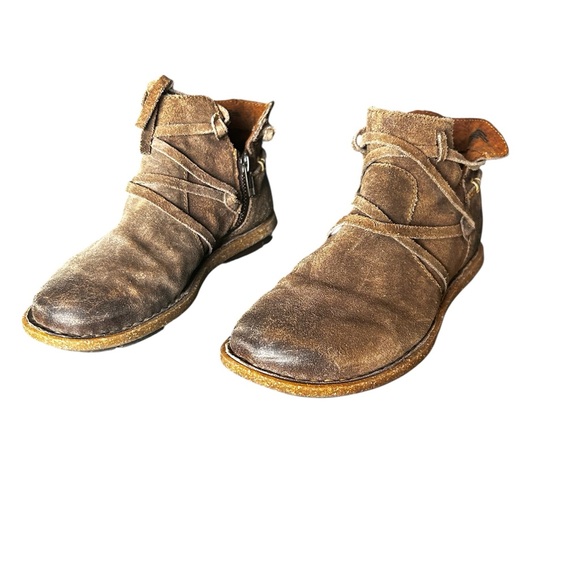 Born distressed Tarkiln brown leather suede ankle boots western bohemian size 6 - Picture 1 of 6